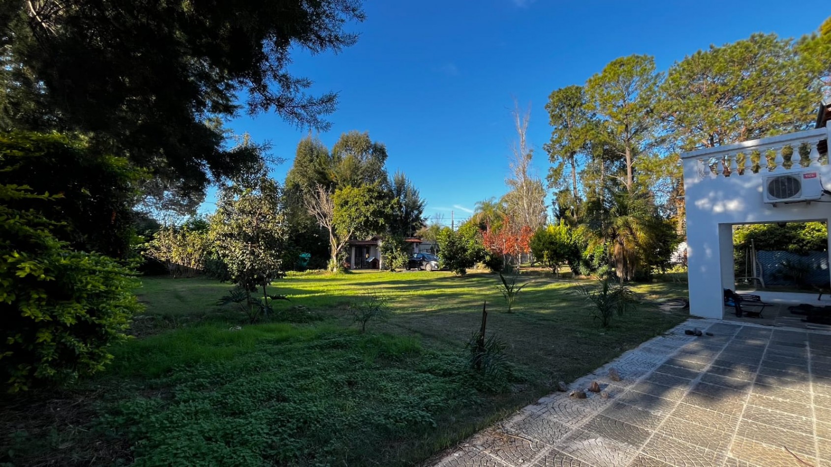 IMPONENTE CASA EN VILLA CALIFORNIA