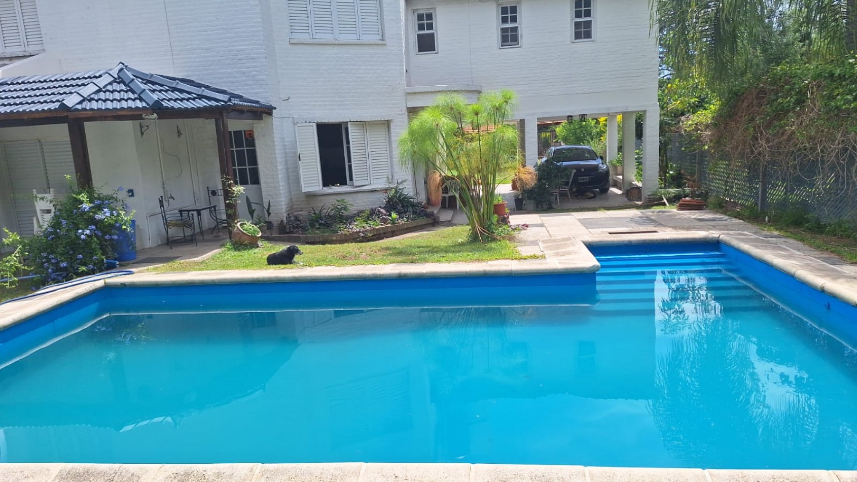 IMPONENTE CASA EN VILLA CALIFORNIA