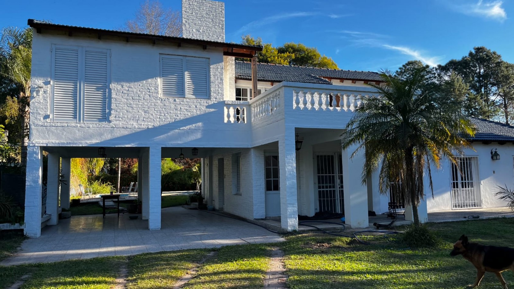 IMPONENTE CASA EN VILLA CALIFORNIA