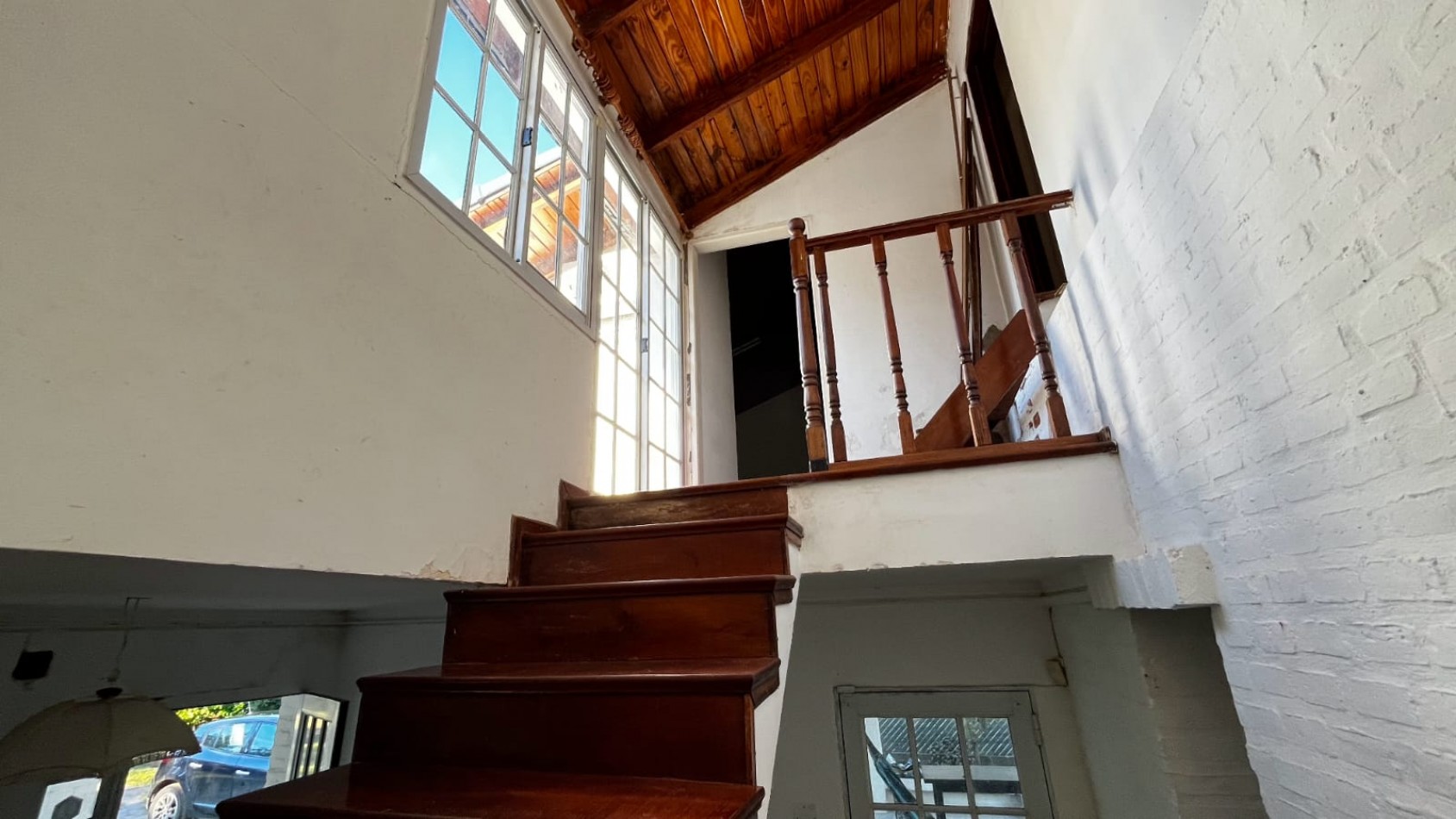 IMPONENTE CASA EN VILLA CALIFORNIA