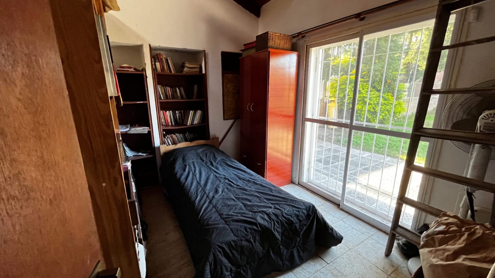 IMPONENTE CASA EN VILLA CALIFORNIA