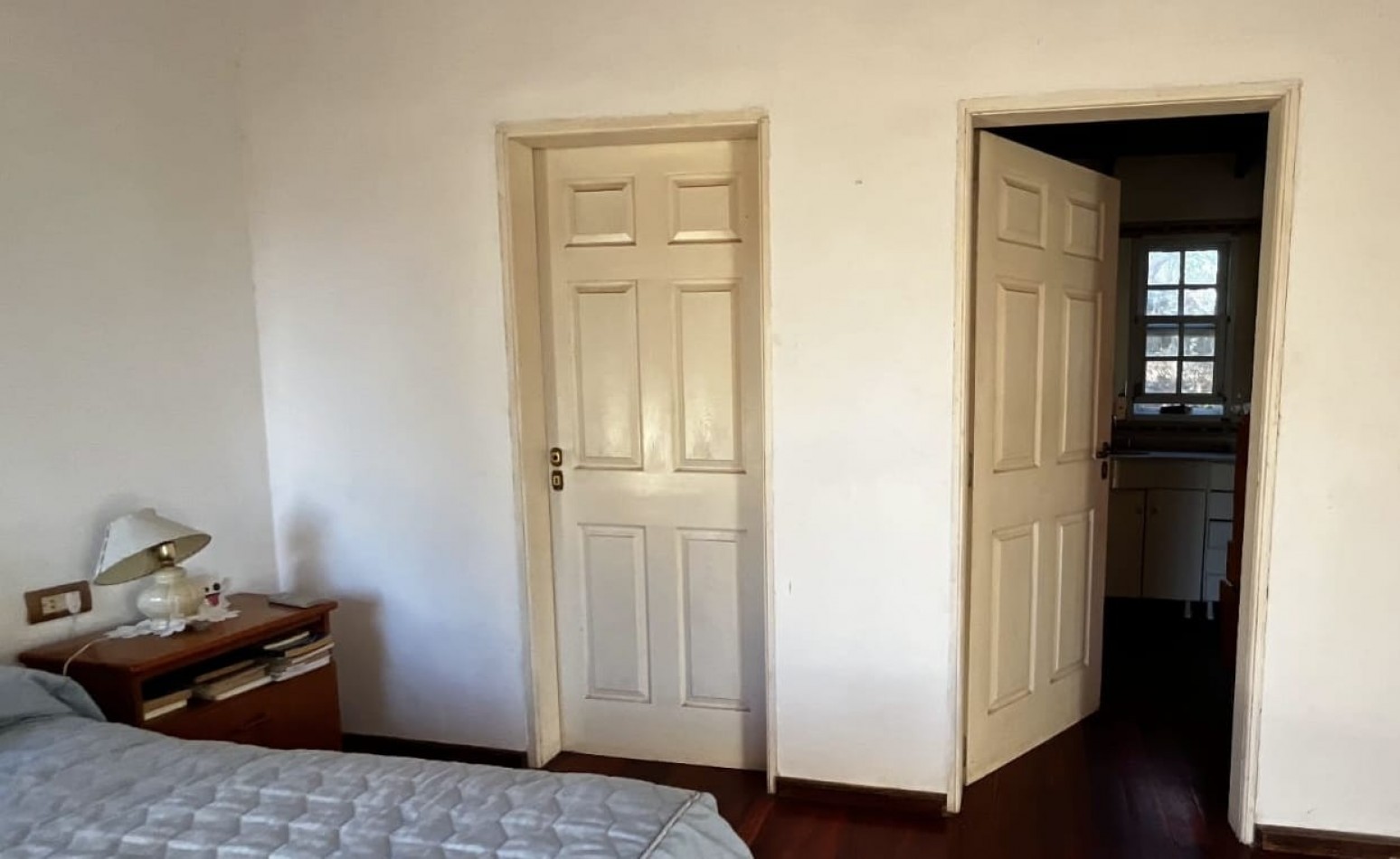 IMPONENTE CASA EN VILLA CALIFORNIA