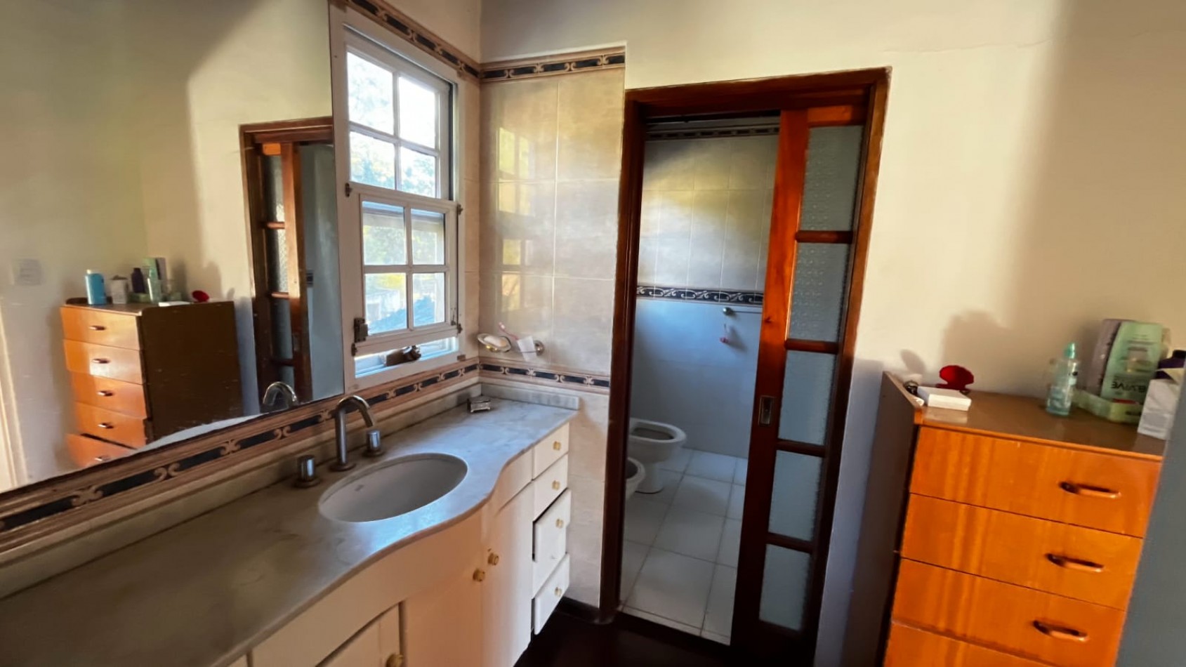 IMPONENTE CASA EN VILLA CALIFORNIA