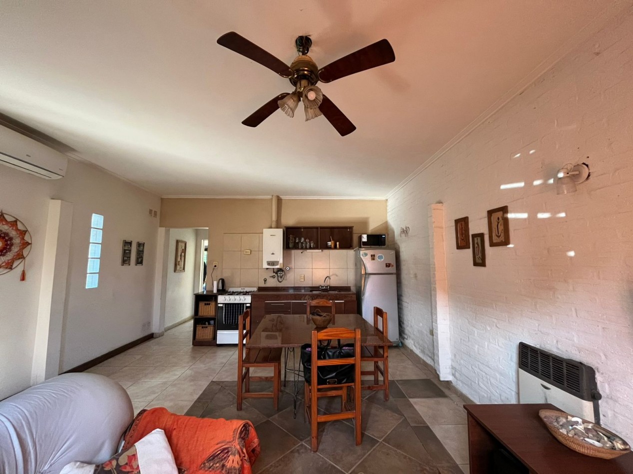 CASA CON ENORME PARQUIZADO VERDE ESPECTACULAR ESTADO !! ACEPTA ENTREGA Y FINANCIACION !! NO LA PIERDAS APURATE !!