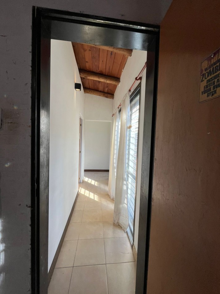 CASA CON ENORME PARQUIZADO VERDE ESPECTACULAR ESTADO !! ACEPTA ENTREGA Y FINANCIACION !! NO LA PIERDAS APURATE !!