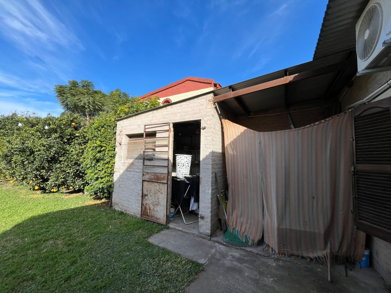 CASA CON ENORME PARQUIZADO VERDE ESPECTACULAR ESTADO !! ACEPTA ENTREGA Y FINANCIACION !! NO LA PIERDAS APURATE !!