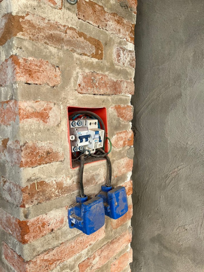 TERRENO CON CONSTRUCCION AVANZADA-ESPECTACULAR INVERSION!!