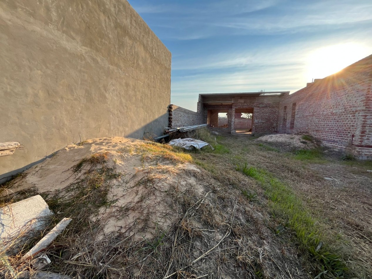 TERRENO CON CONSTRUCCION AVANZADA-ESPECTACULAR INVERSION!!