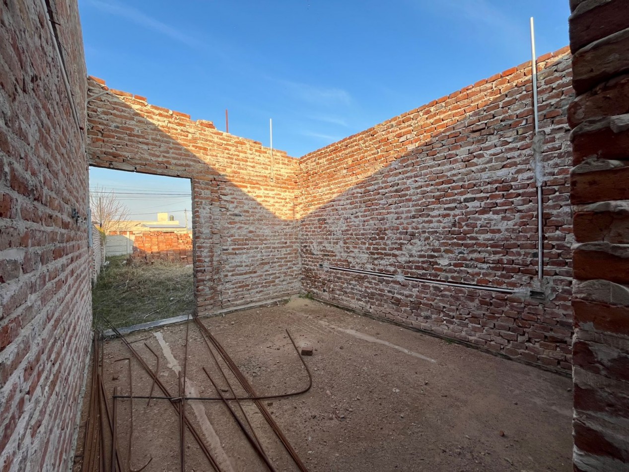 TERRENO CON CONSTRUCCION AVANZADA-ESPECTACULAR INVERSION!!