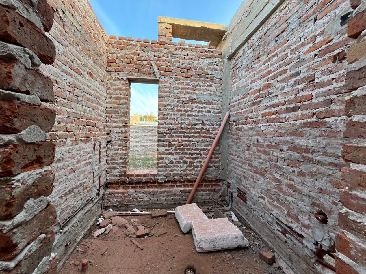 TERRENO CON CONSTRUCCION AVANZADA-ESPECTACULAR INVERSION!!