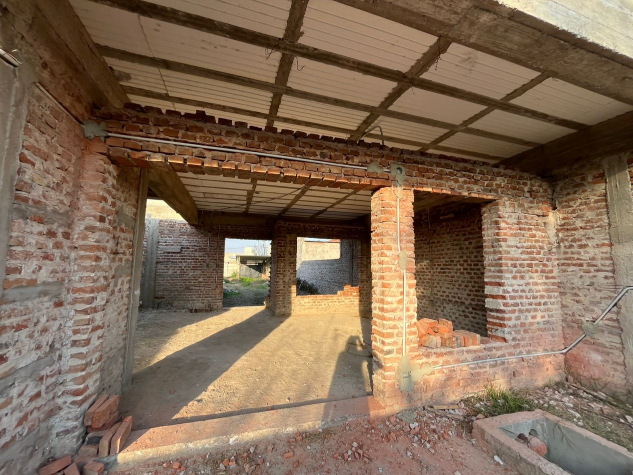 TERRENO CON CONSTRUCCION AVANZADA-ESPECTACULAR INVERSION!!