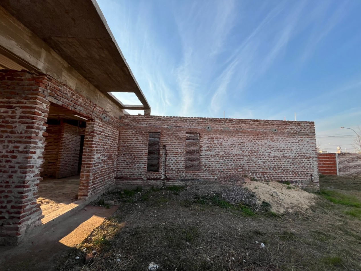 TERRENO CON CONSTRUCCION AVANZADA-ESPECTACULAR INVERSION!!