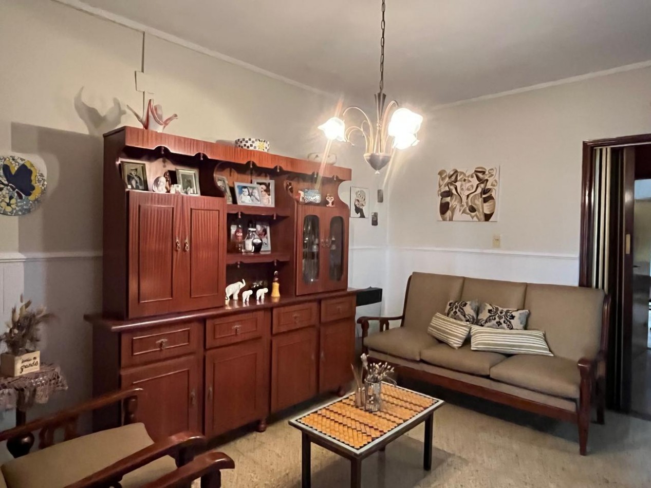 CASA DE CATEGORIA + GALPON IDEAL PARA DESARROLLO/EMPRENDIMIENTO DE TALLER/GIMNASIO/DUPLEX/ETC !! NUEVO INGRESO EN EXCLUSIVA