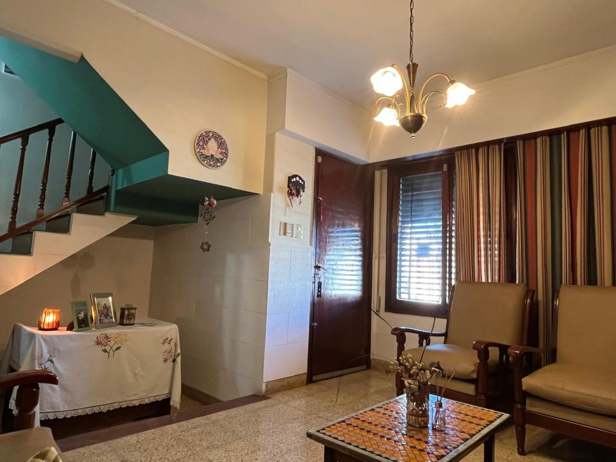 CASA DE CATEGORIA + GALPON IDEAL PARA DESARROLLO/EMPRENDIMIENTO DE TALLER/GIMNASIO/DUPLEX/ETC !! NUEVO INGRESO EN EXCLUSIVA