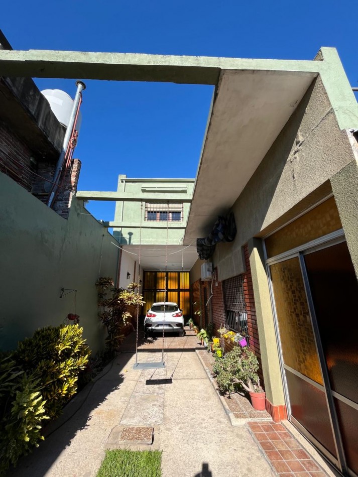 CASA DE CATEGORIA + GALPON IDEAL PARA DESARROLLO/EMPRENDIMIENTO DE TALLER/GIMNASIO/DUPLEX/ETC !! NUEVO INGRESO EN EXCLUSIVA