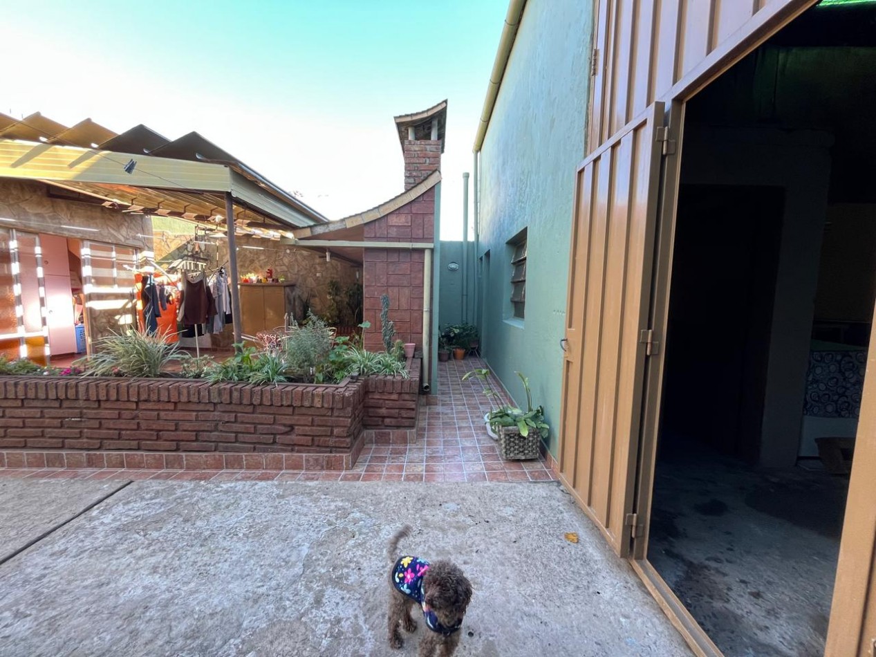 CASA DE CATEGORIA + GALPON IDEAL PARA DESARROLLO/EMPRENDIMIENTO DE TALLER/GIMNASIO/DUPLEX/ETC !! NUEVO INGRESO EN EXCLUSIVA