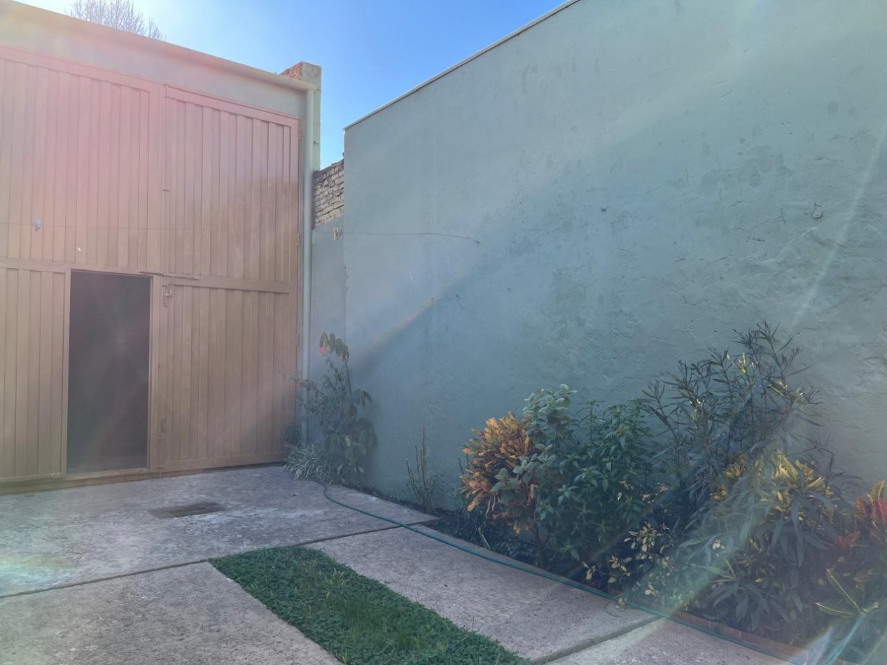 CASA DE CATEGORIA + GALPON IDEAL PARA DESARROLLO/EMPRENDIMIENTO DE TALLER/GIMNASIO/DUPLEX/ETC !! NUEVO INGRESO EN EXCLUSIVA