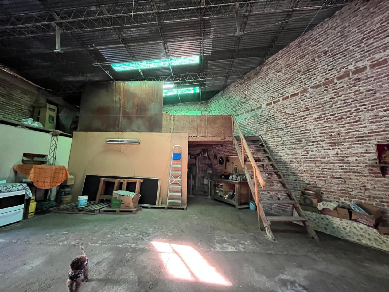 CASA DE CATEGORIA + GALPON IDEAL PARA DESARROLLO/EMPRENDIMIENTO DE TALLER/GIMNASIO/DUPLEX/ETC !! NUEVO INGRESO EN EXCLUSIVA