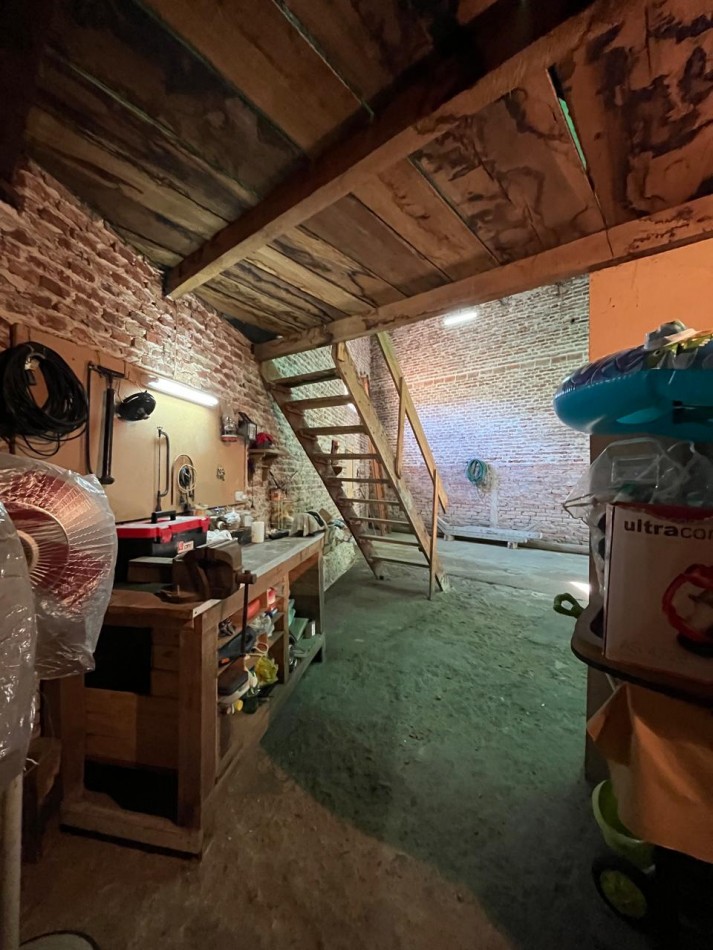 CASA DE CATEGORIA + GALPON IDEAL PARA DESARROLLO/EMPRENDIMIENTO DE TALLER/GIMNASIO/DUPLEX/ETC !! NUEVO INGRESO EN EXCLUSIVA