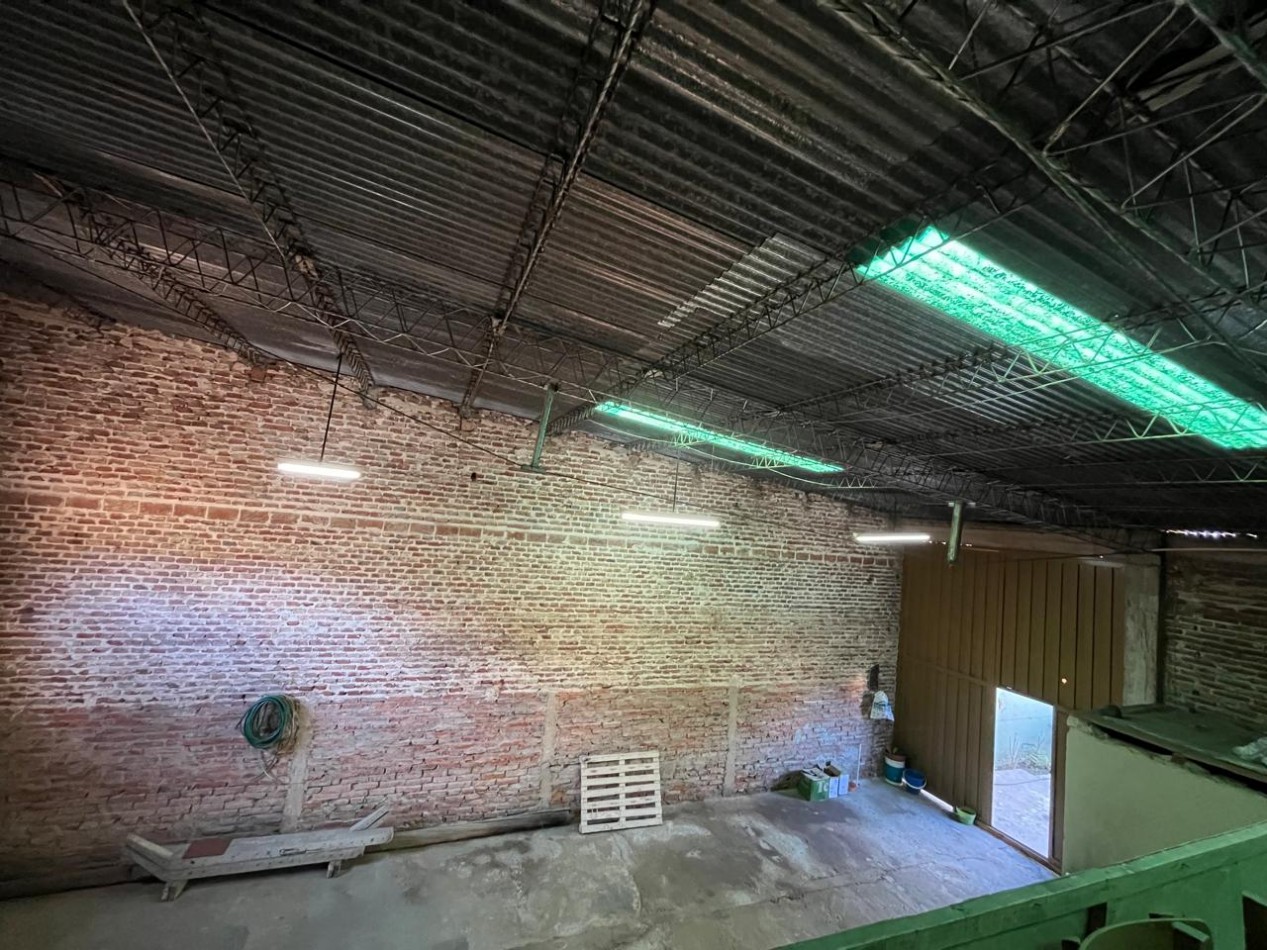 CASA DE CATEGORIA + GALPON IDEAL PARA DESARROLLO/EMPRENDIMIENTO DE TALLER/GIMNASIO/DUPLEX/ETC !! NUEVO INGRESO EN EXCLUSIVA