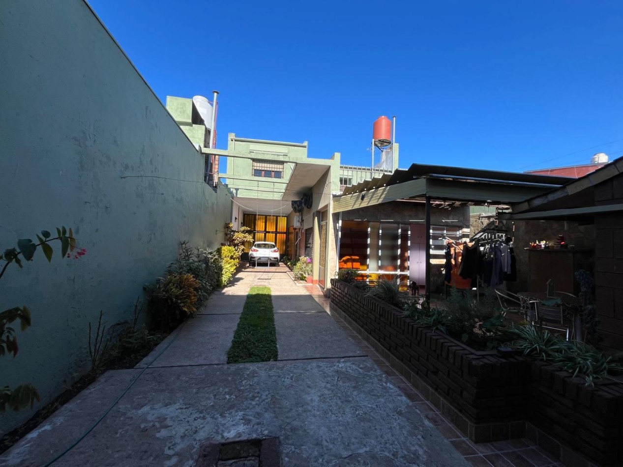 CASA DE CATEGORIA + GALPON IDEAL PARA DESARROLLO/EMPRENDIMIENTO DE TALLER/GIMNASIO/DUPLEX/ETC !! NUEVO INGRESO EN EXCLUSIVA