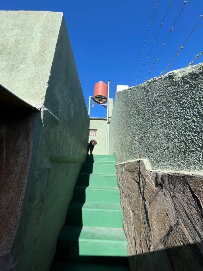 CASA DE CATEGORIA + GALPON IDEAL PARA DESARROLLO/EMPRENDIMIENTO DE TALLER/GIMNASIO/DUPLEX/ETC !! NUEVO INGRESO EN EXCLUSIVA