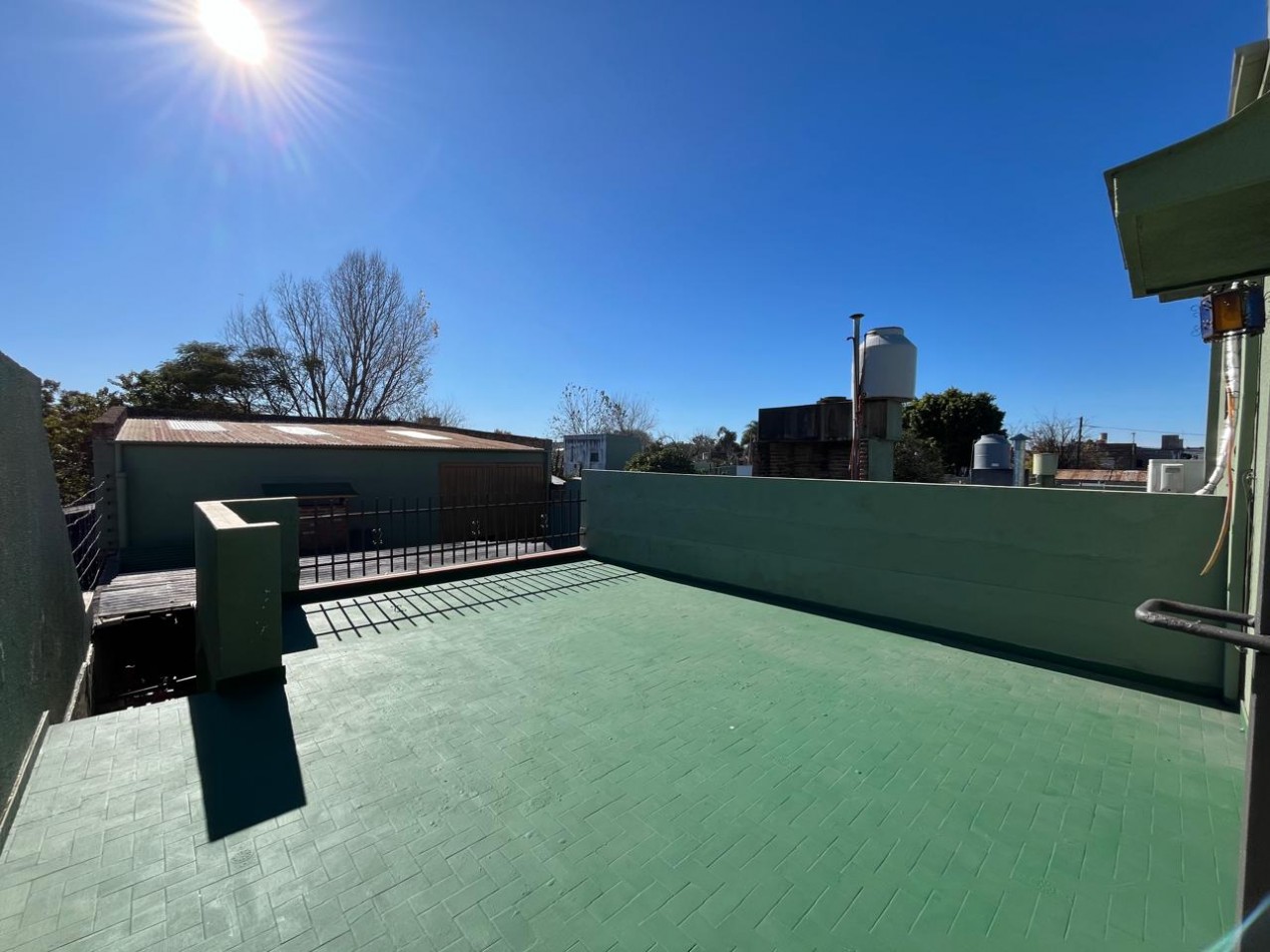 CASA DE CATEGORIA + GALPON IDEAL PARA DESARROLLO/EMPRENDIMIENTO DE TALLER/GIMNASIO/DUPLEX/ETC !! NUEVO INGRESO EN EXCLUSIVA