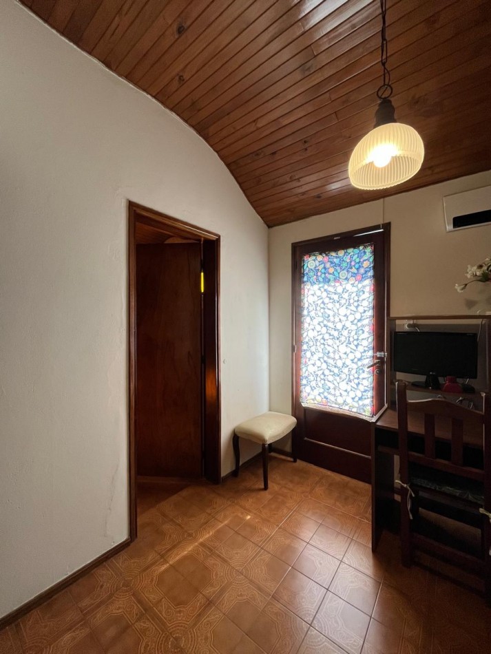 CASA DE CATEGORIA + GALPON IDEAL PARA DESARROLLO/EMPRENDIMIENTO DE TALLER/GIMNASIO/DUPLEX/ETC !! NUEVO INGRESO EN EXCLUSIVA