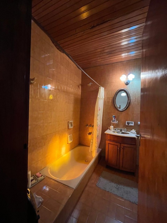 CASA DE CATEGORIA + GALPON IDEAL PARA DESARROLLO/EMPRENDIMIENTO DE TALLER/GIMNASIO/DUPLEX/ETC !! NUEVO INGRESO EN EXCLUSIVA