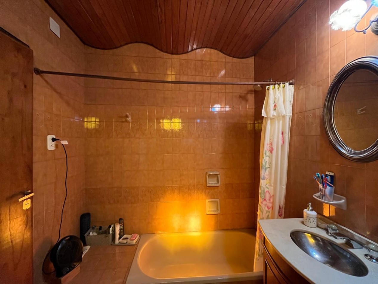 CASA DE CATEGORIA + GALPON IDEAL PARA DESARROLLO/EMPRENDIMIENTO DE TALLER/GIMNASIO/DUPLEX/ETC !! NUEVO INGRESO EN EXCLUSIVA