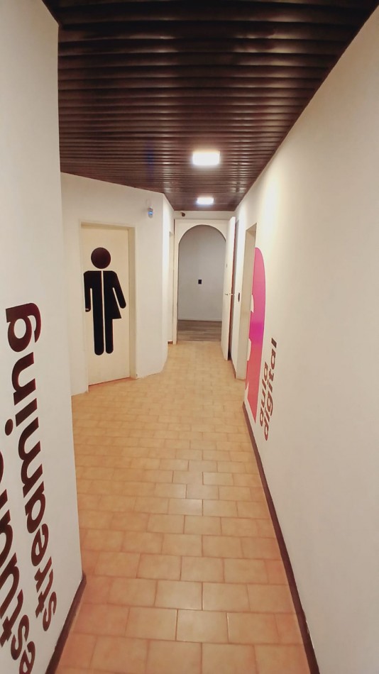 AMPLIO LOCAL A METROS DE LA PEATONAL, EVA PERON 2600