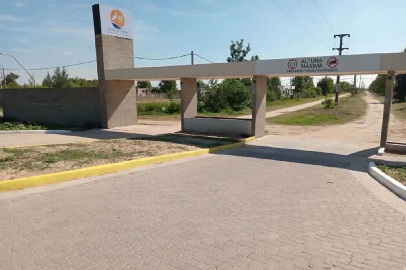 TERRENO EN LAGOS DEL LEYES !! OPORTUNIDAD DE INVERSION O PRIMERA VIVIENDA !!