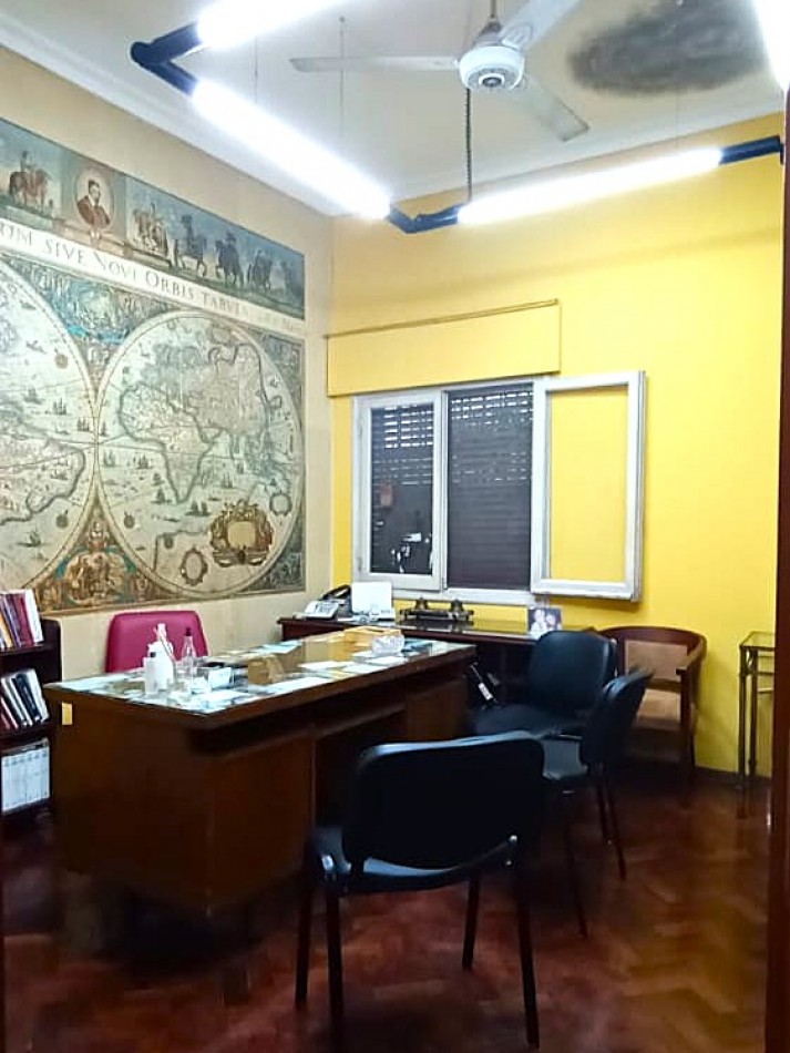 SE VENDE PROPIEDAD EN 4 DE ENERO 1864. EXCELENTE UBICACION.