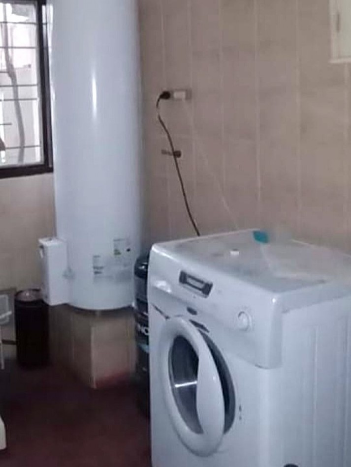 SE VENDE PROPIEDAD EN 4 DE ENERO 1864. EXCELENTE UBICACION.