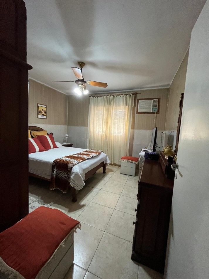 CASA + MONOAMBIENTE AMBOS EN IMPECABLE CONDICIONES !! OPORTUNIDAD DE INVERSION O PRIMERA VIVIENDA !!