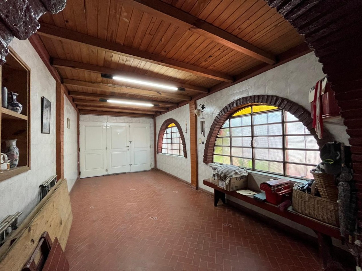 CASA + MONOAMBIENTE AMBOS EN IMPECABLE CONDICIONES !! OPORTUNIDAD DE INVERSION O PRIMERA VIVIENDA !!