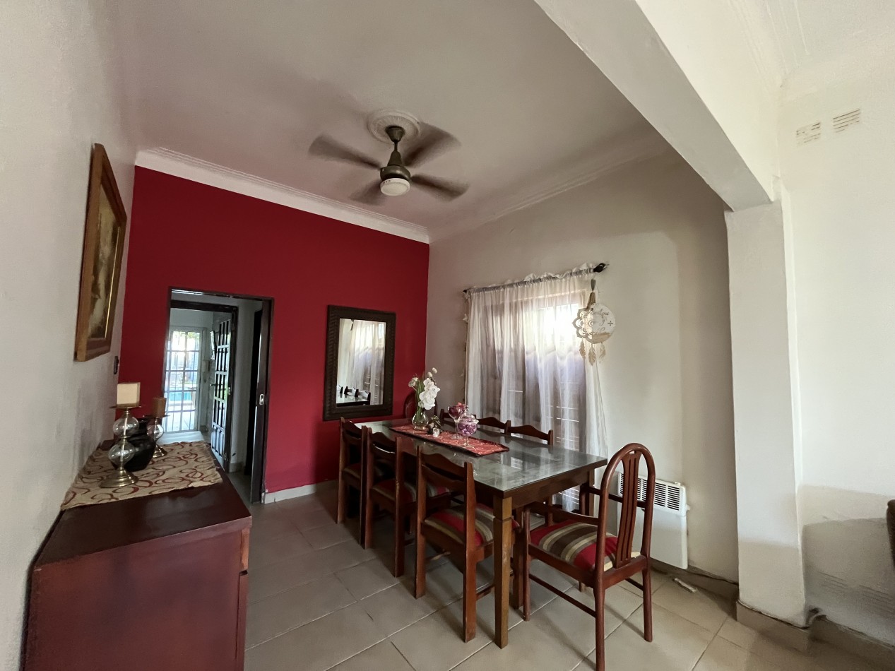 CASA IMPECABLE CON PISCINA Y DE GRAN TAMAÑO ! OPORTUNIDAD ! 