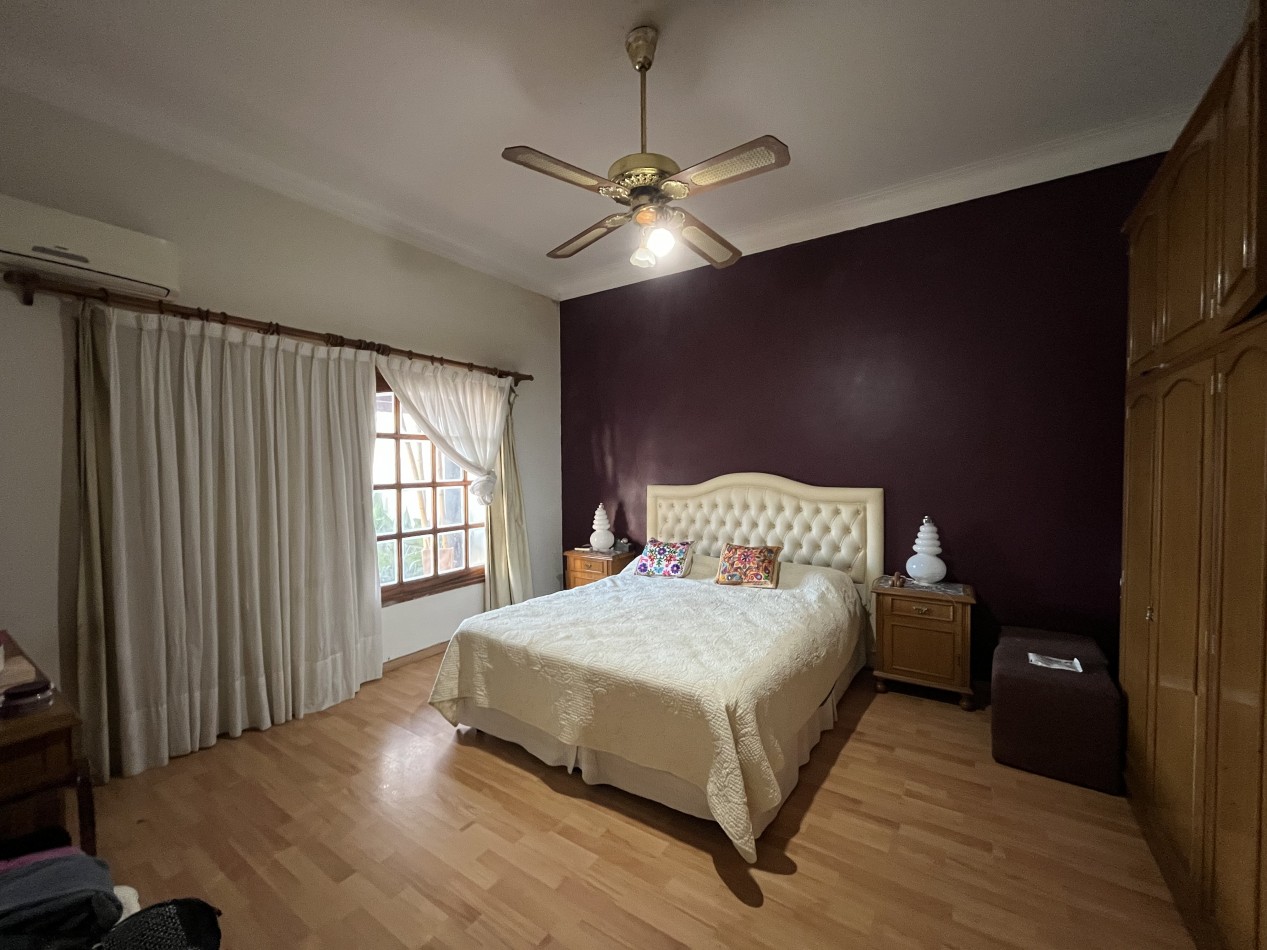 CASA IMPECABLE CON PISCINA Y DE GRAN TAMAÑO ! OPORTUNIDAD ! 