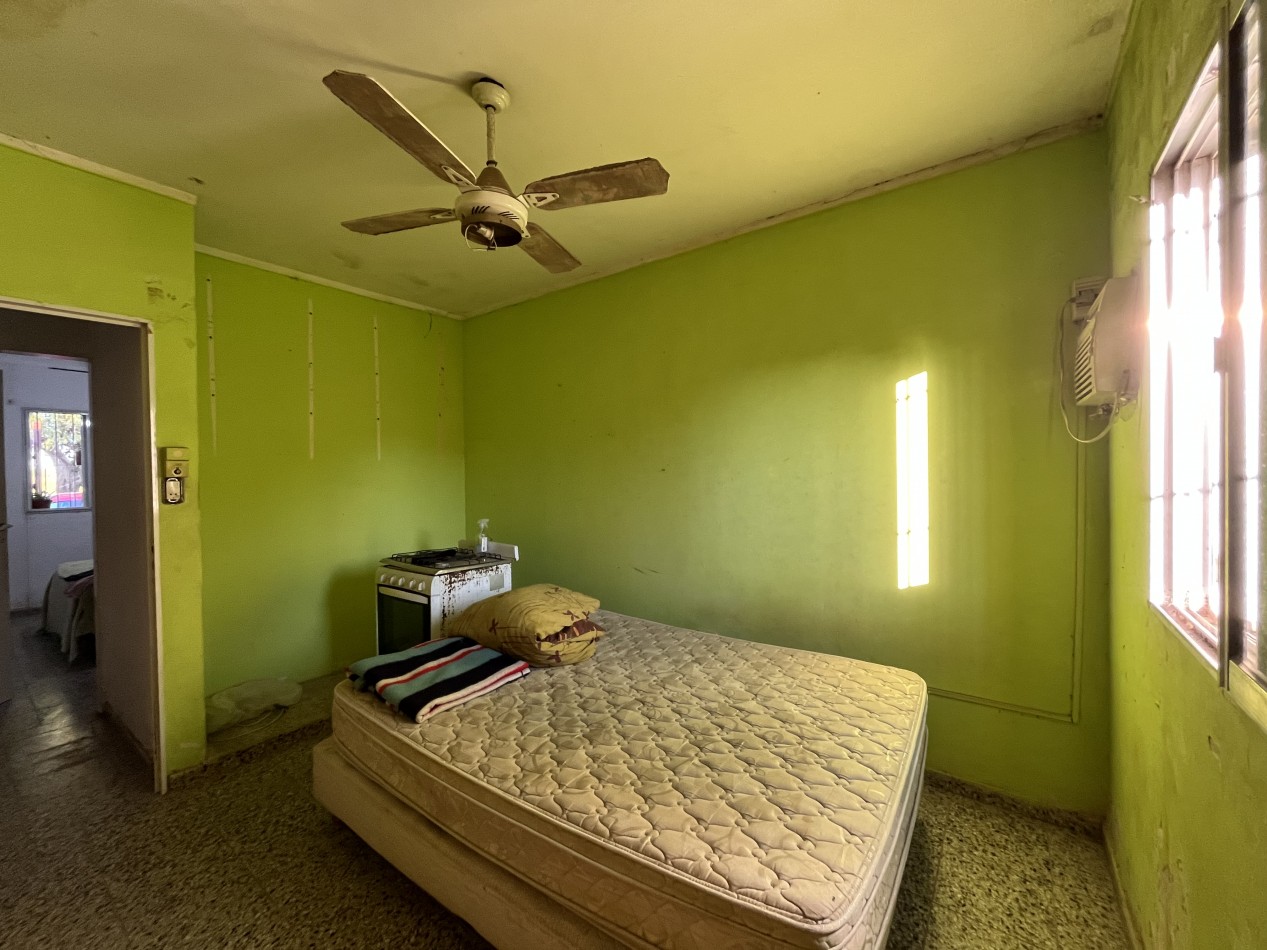 CASA CON GRAN PATIO VERDE ! IMPERDIBLE