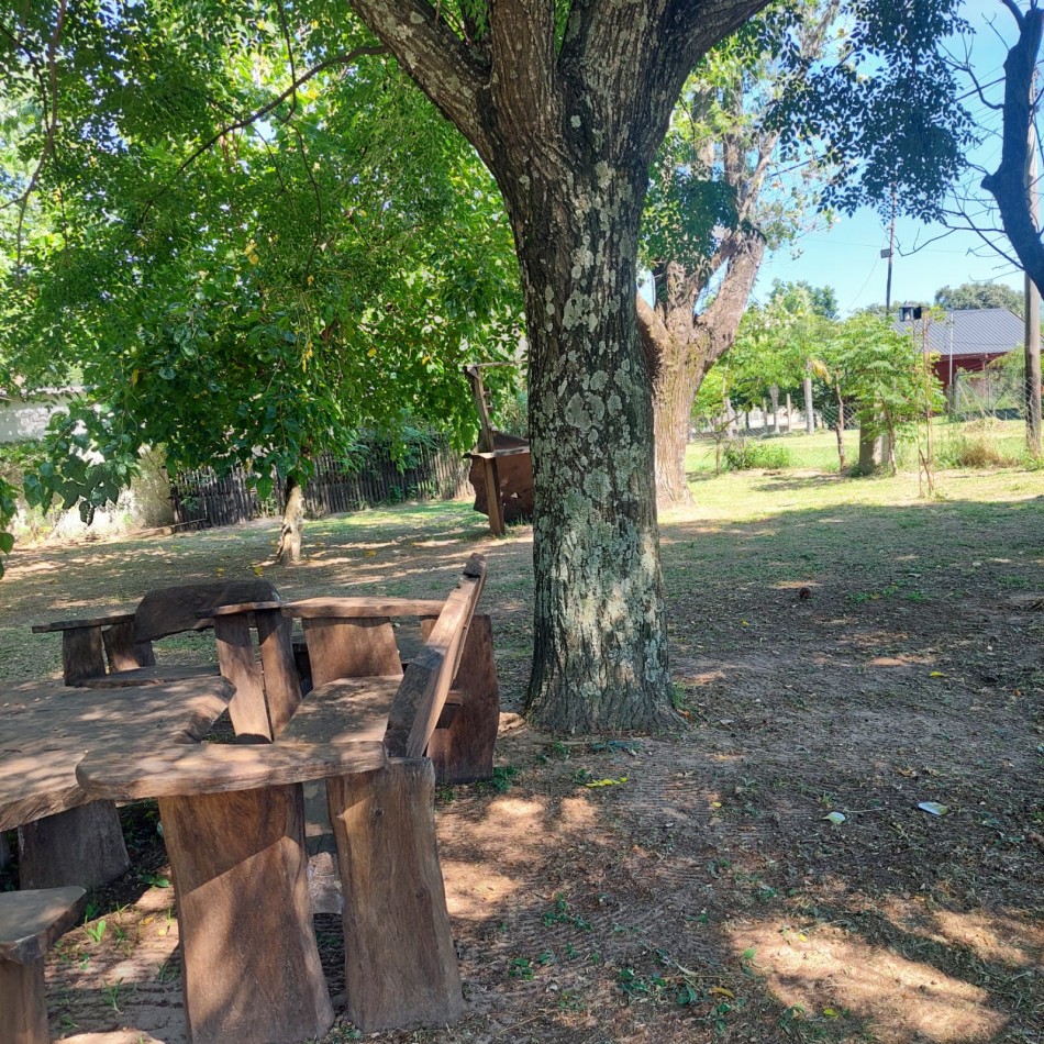 COMODA CASA CON AMPLIO PATIO PARQUIZADO EN CAYASTA, STA FE