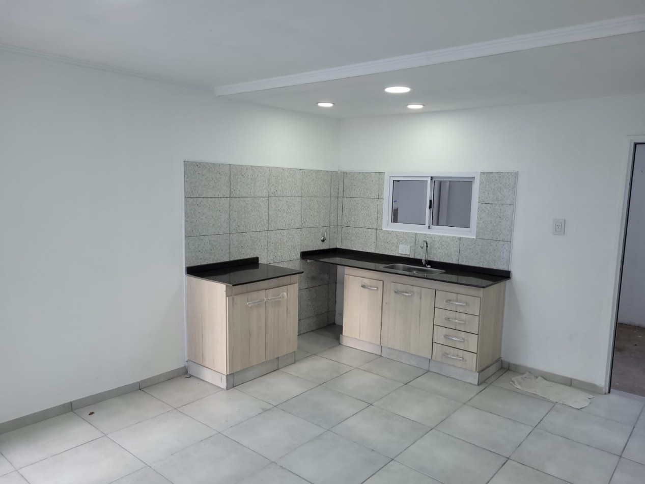 EXELENTE PROPIEDAD ZONA RESIDENCIAL  