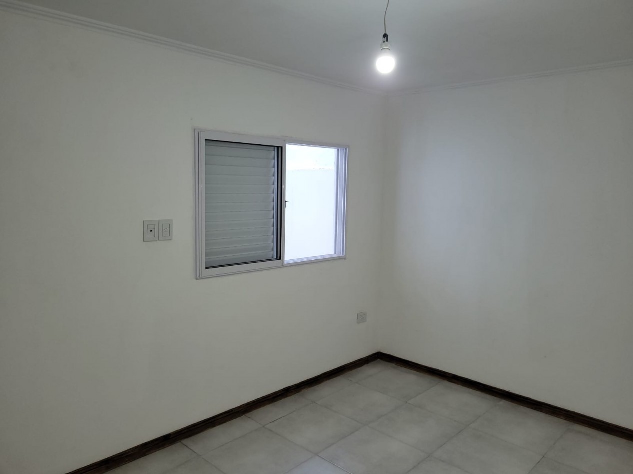  EXELENTE PROPIEDAD ZONA RESIDENCIAL  