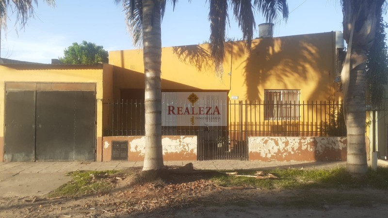 CASA- 3 dorm. Pje. Vieytes 1900- SANTO TOME