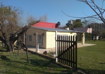 CASA CON GRAN TERRENO EN CAYASTA A POCOS METROS DEL RIO