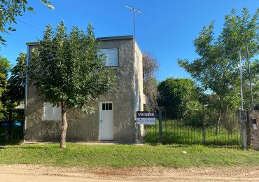 CASA DE DOS PLANTAS EN CAYASTA