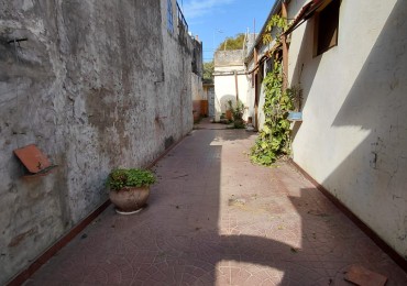 VENTA INTERNO A REFACCIONAR O DEMOLER EN JUNIN AL 3600