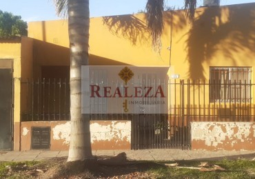 CASA- 3 dorm. Pje. Vieytes 1900- SANTO TOME